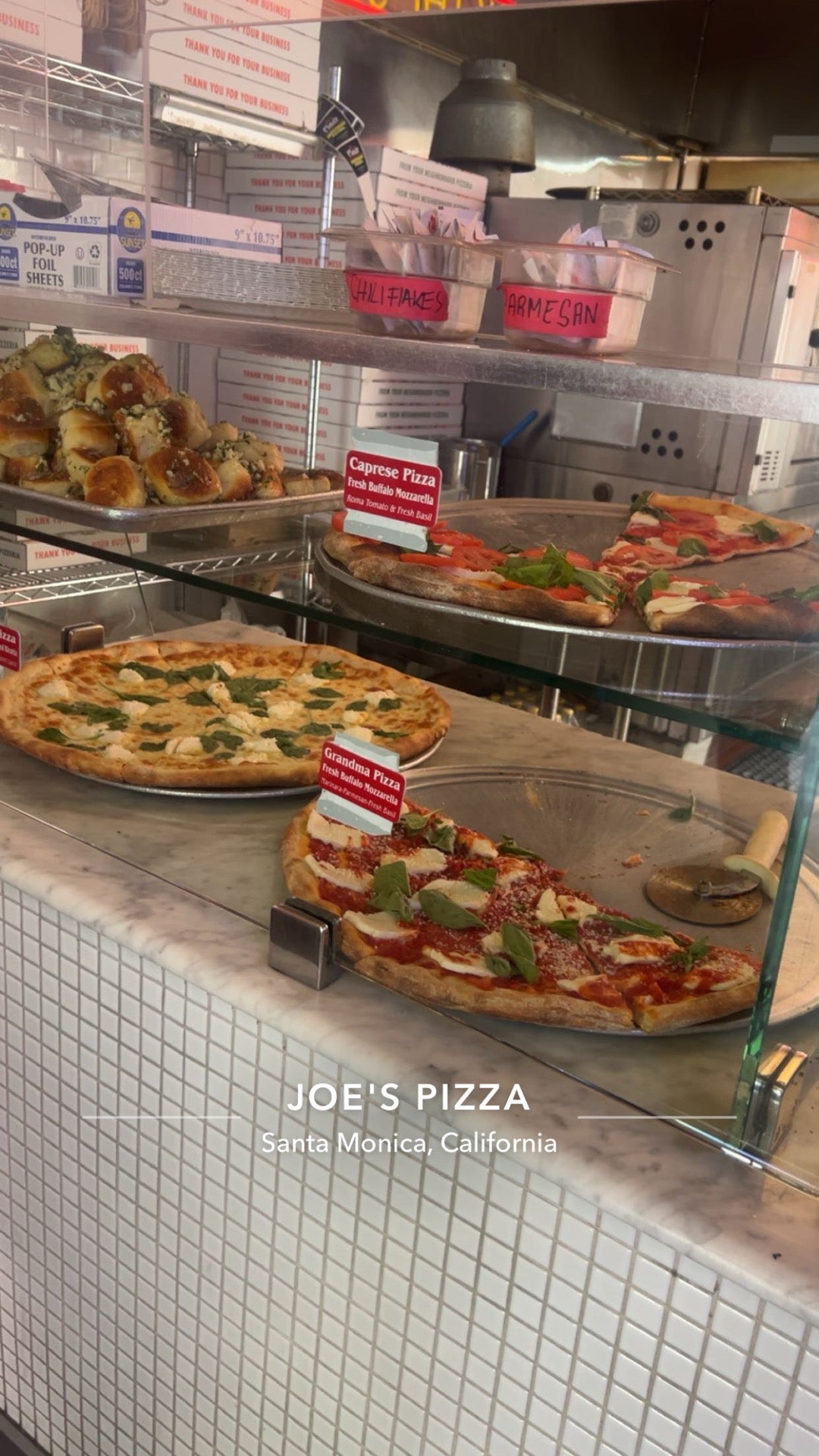 Joe's Pizza pizza restaurant in Santa Monica