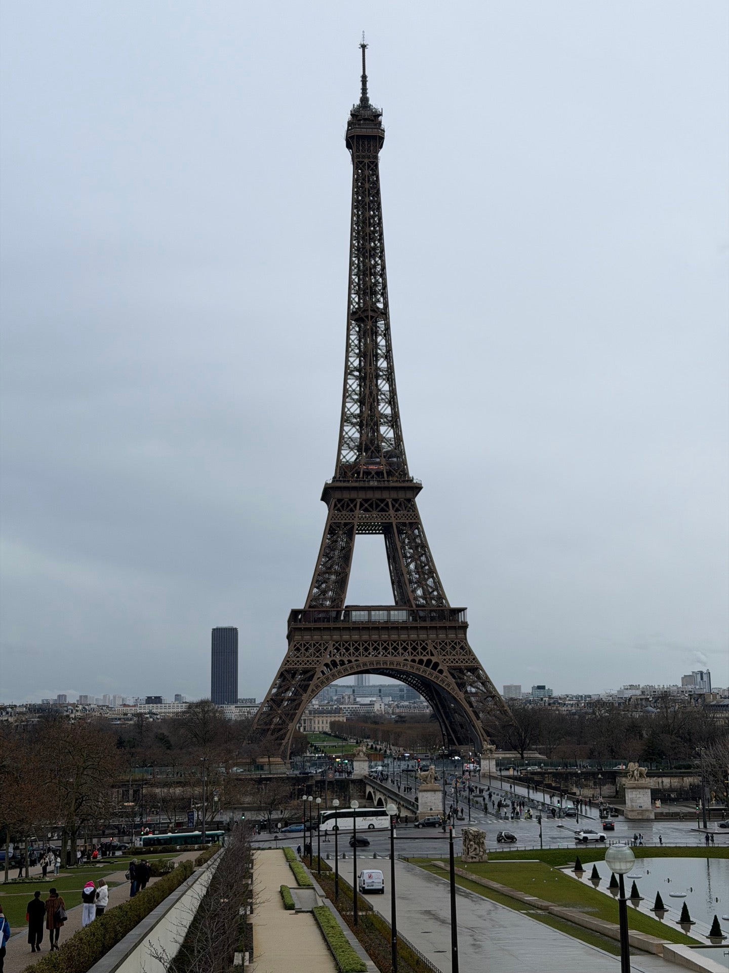 Eiffel Tower (Tour Eiffel) - Paris bar