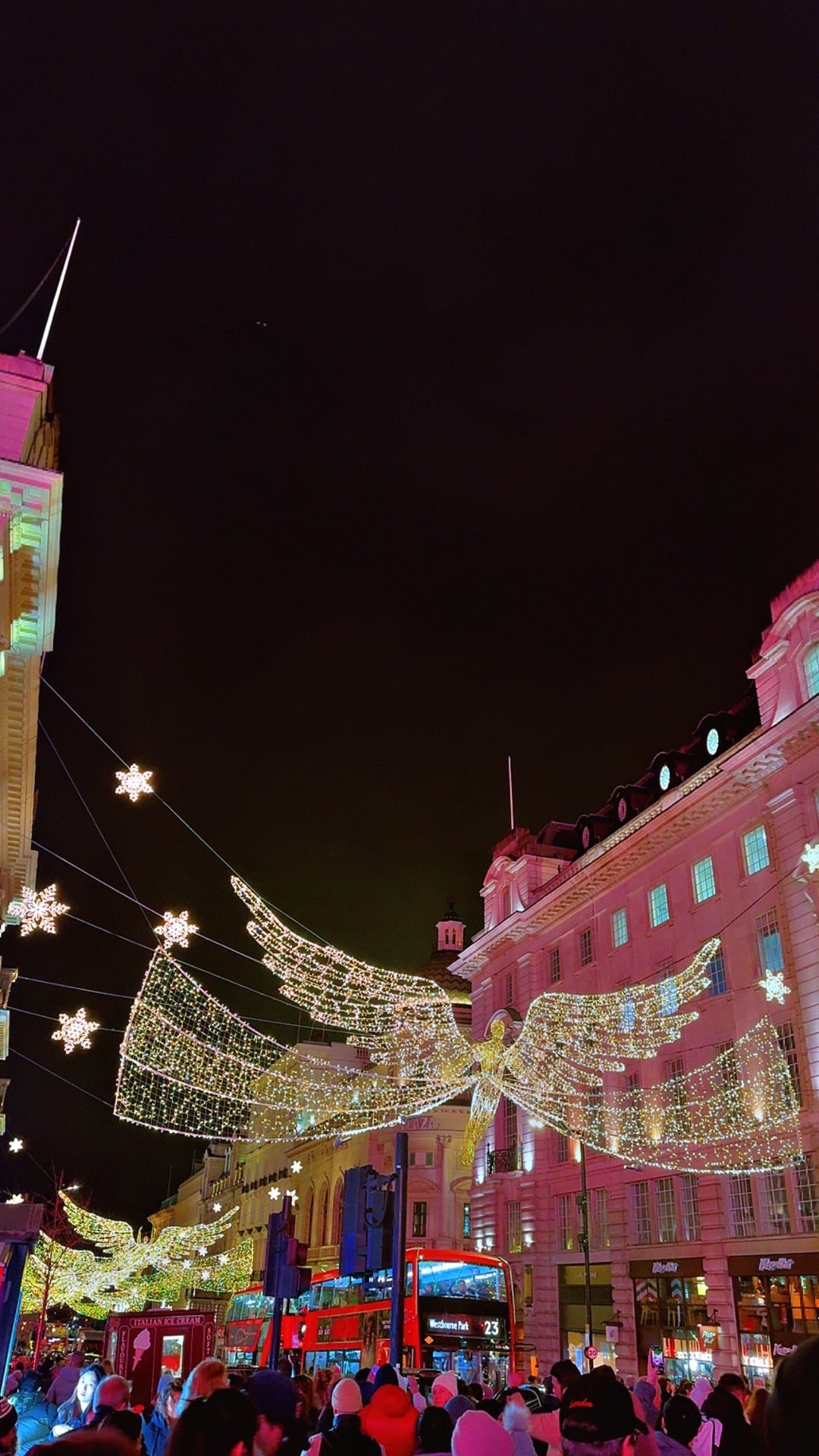 Piccadilly Circus - London bar