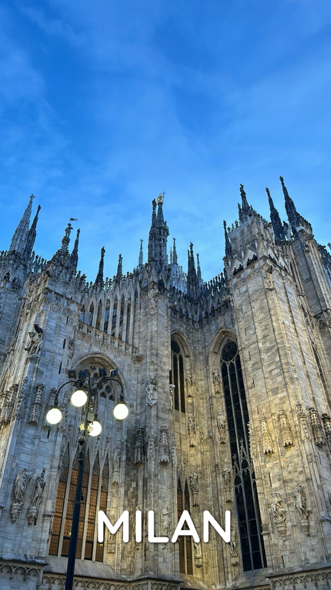 Milan Cathedral (Duomo di Milano) - Milan cafe