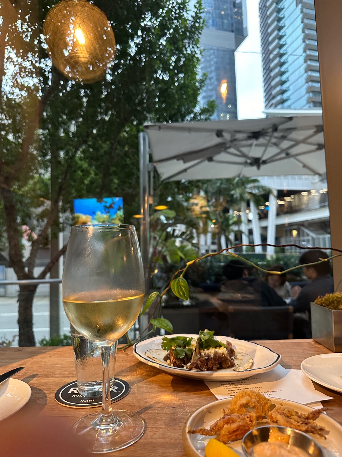 River Oyster Bar bar in Miami