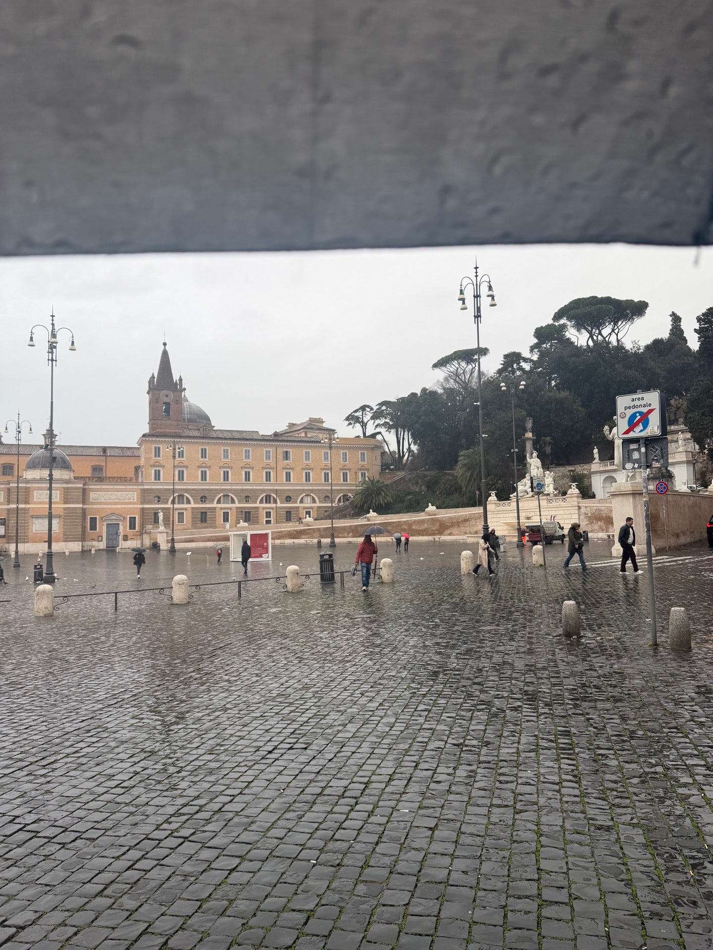 Piazza del Popolo - Rome bar