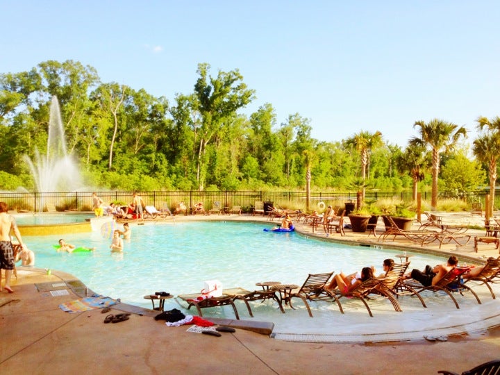 Poolside At The Cottages