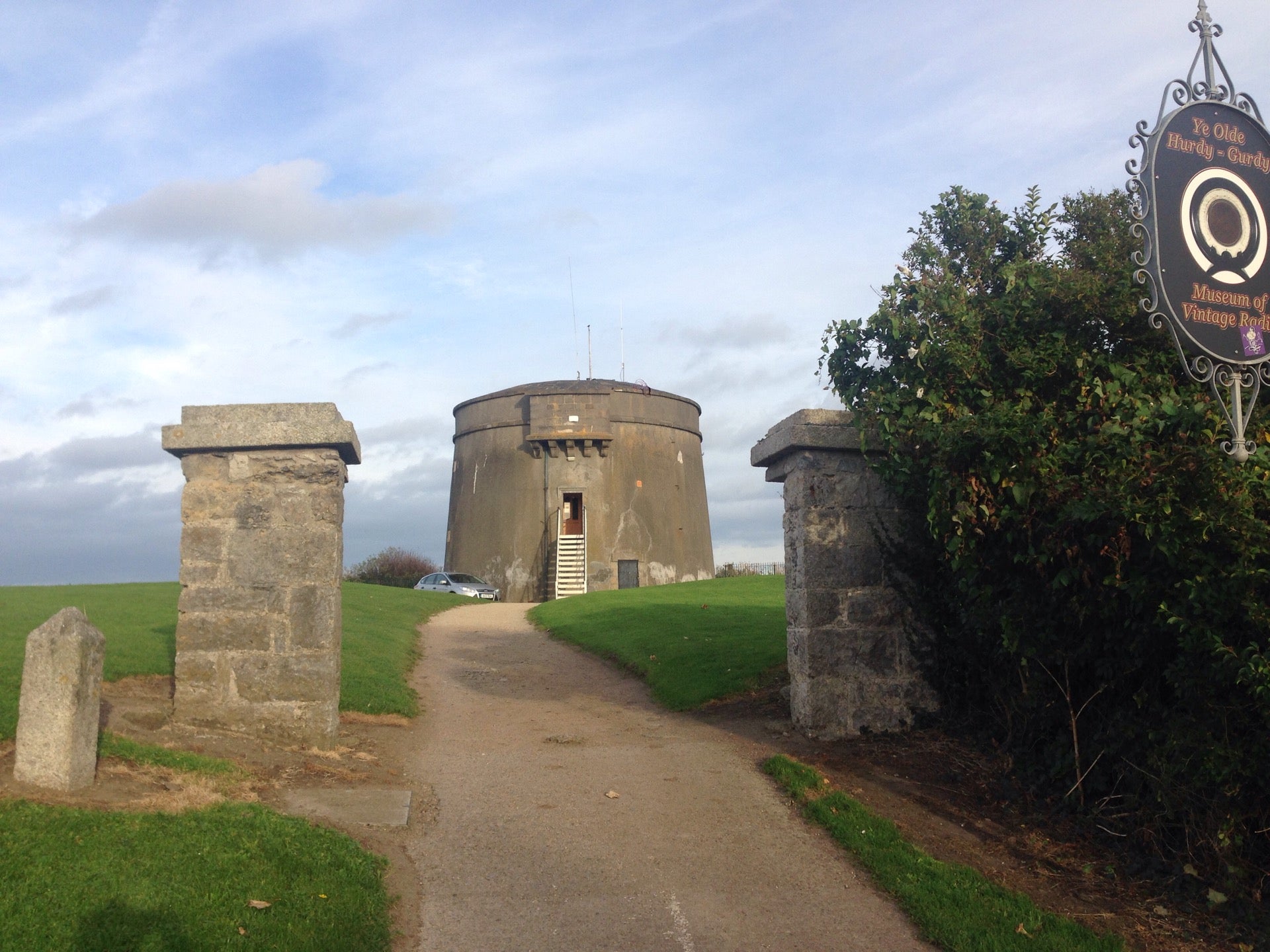 Ye Olde Hurdy Gurdy Museum Of Vintage Radio 2