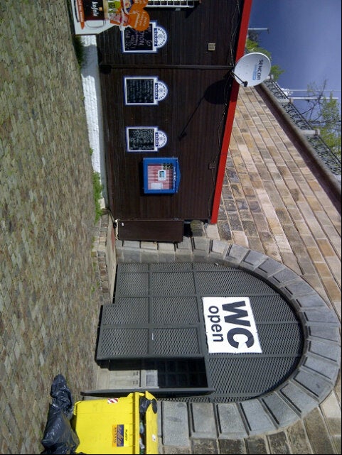 Veřejné WC - Rašínovo nábř - photo 1 showing the facility