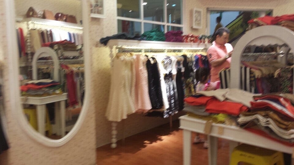 Fashion Boutique Logo