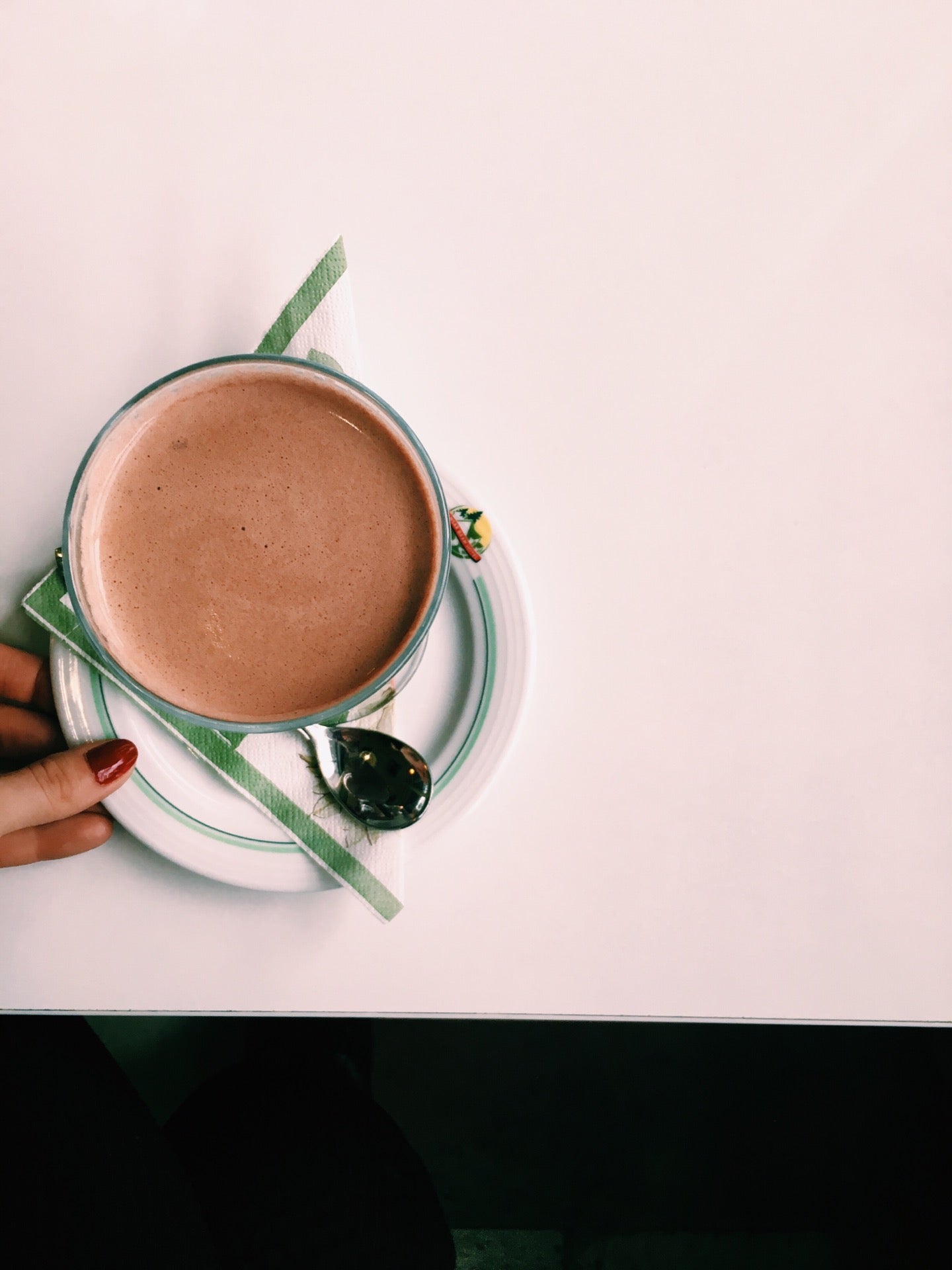 Ilmily Café | کافه رستوران ایلمیلی