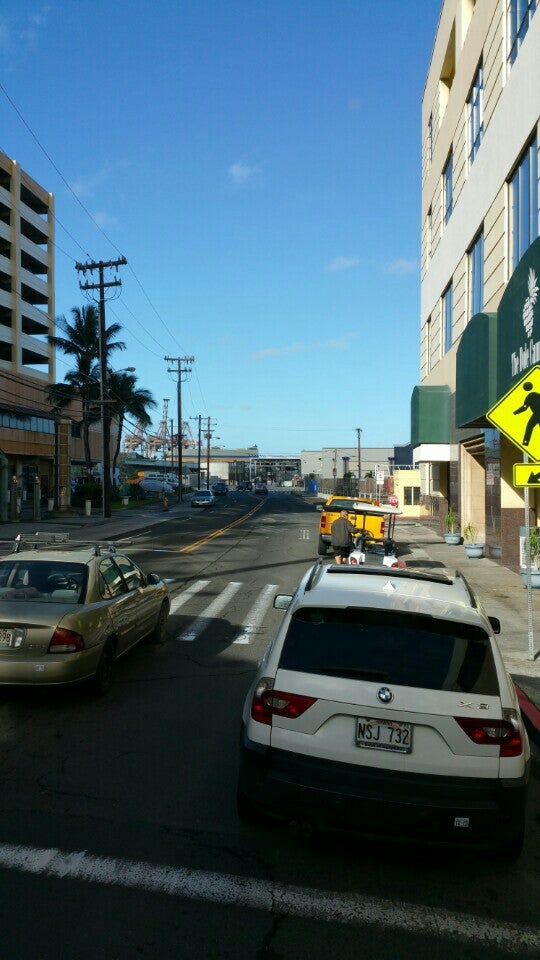 Roberts Hawaii Tours Inc