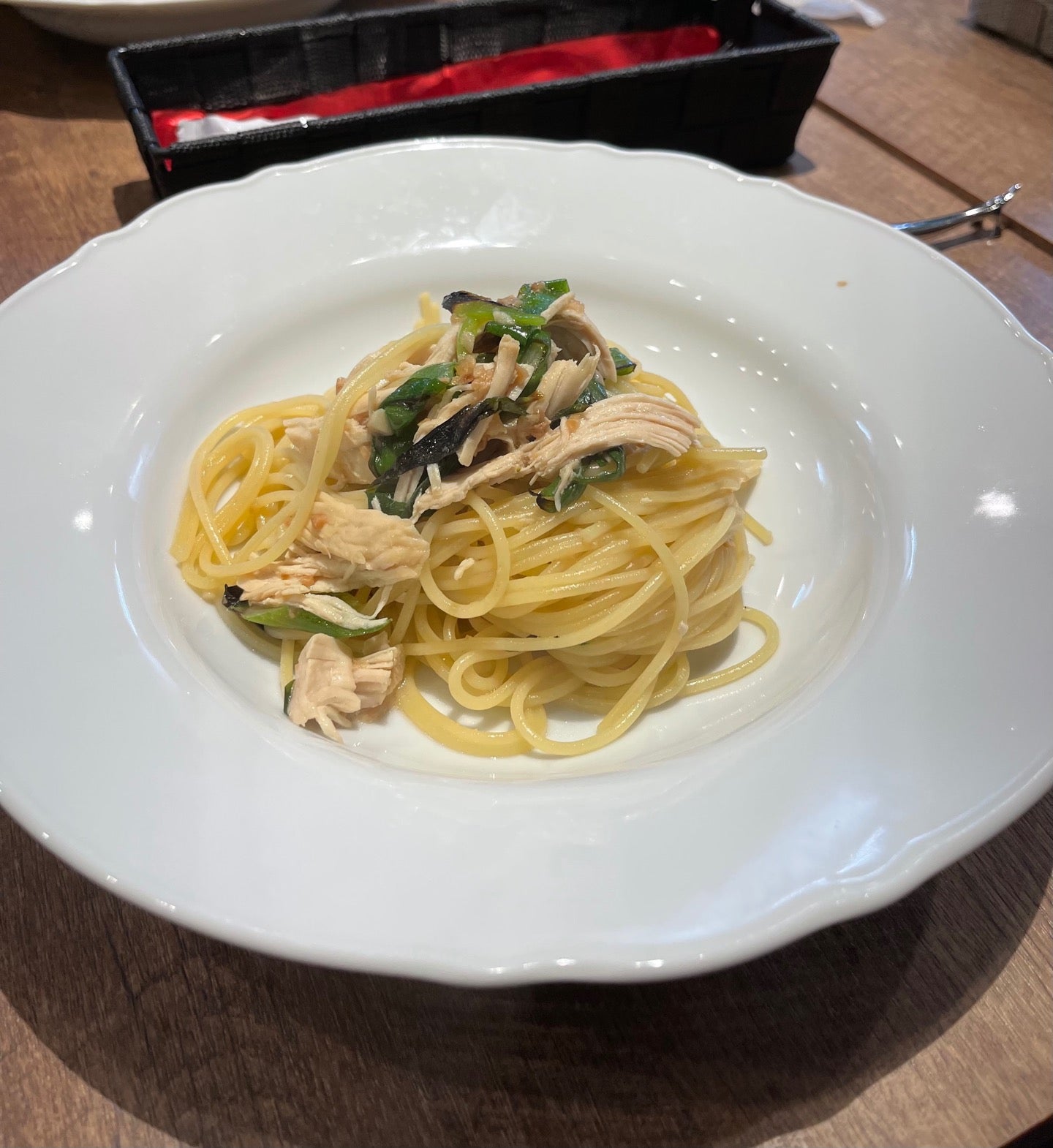 ロンドーネ Logo