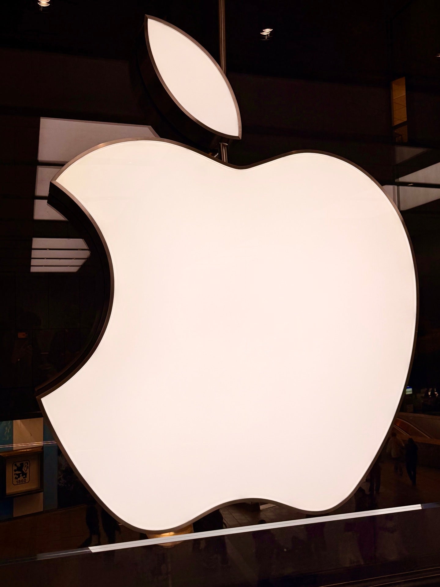 Apple Rosenstraße - Munich bar