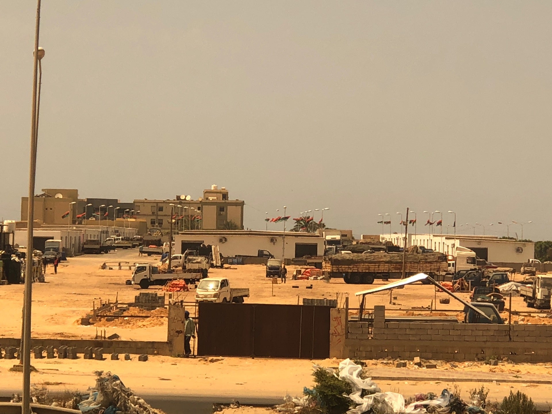 سوق جنزور الشعبي