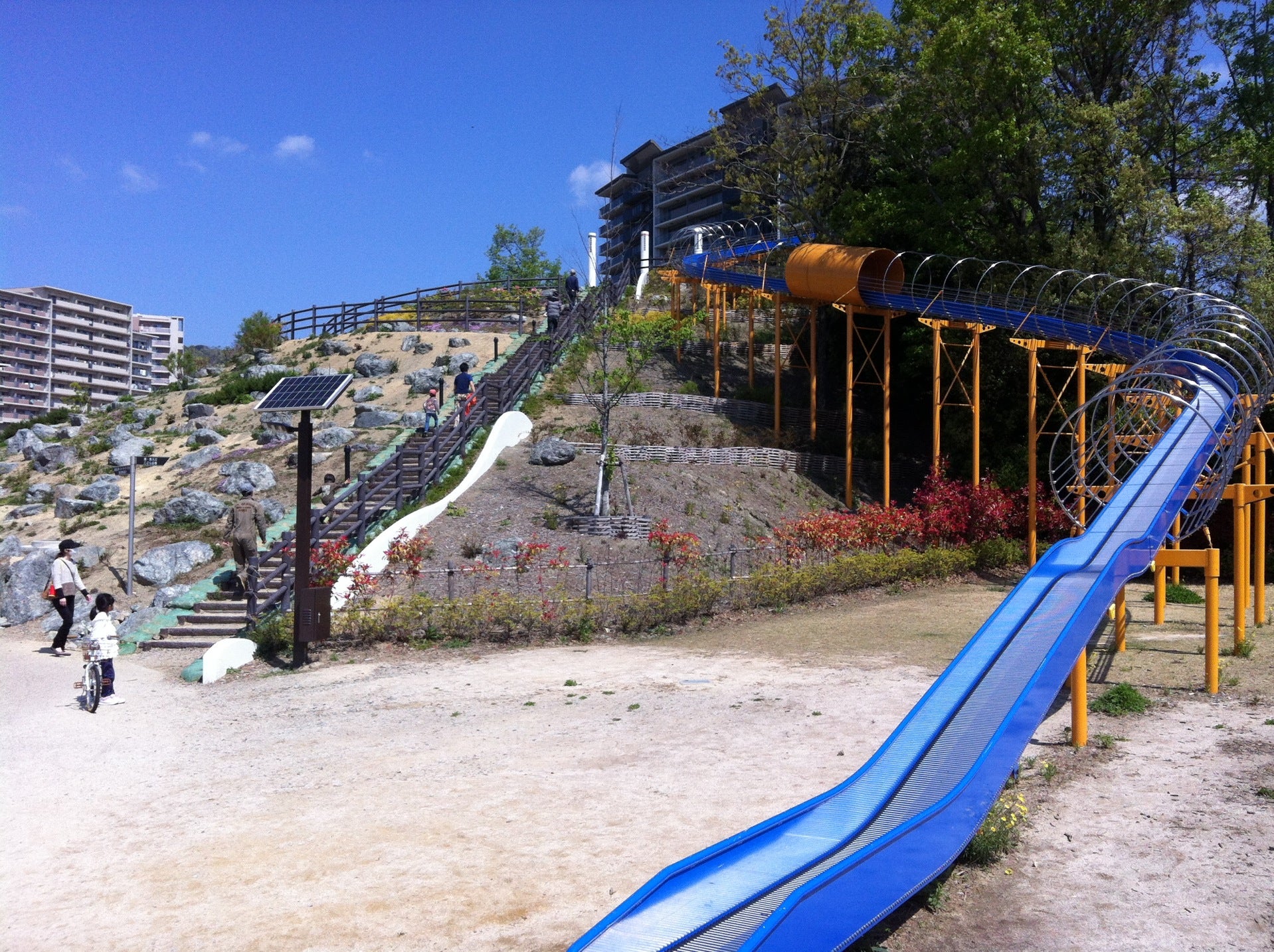 大阪府内で子供が思いっきり遊べる公園はここ 15ヶ所厳選してご紹介 アチコチ By ママリ 大阪府内で子供が思いっきり遊べる公園はここ 15ヶ所厳選してご紹介 アチコチ By ママリ