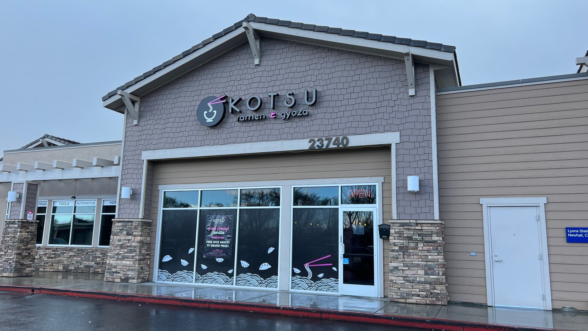 Kotsu Ramen & Gyoza restaurant in Santa Clarita