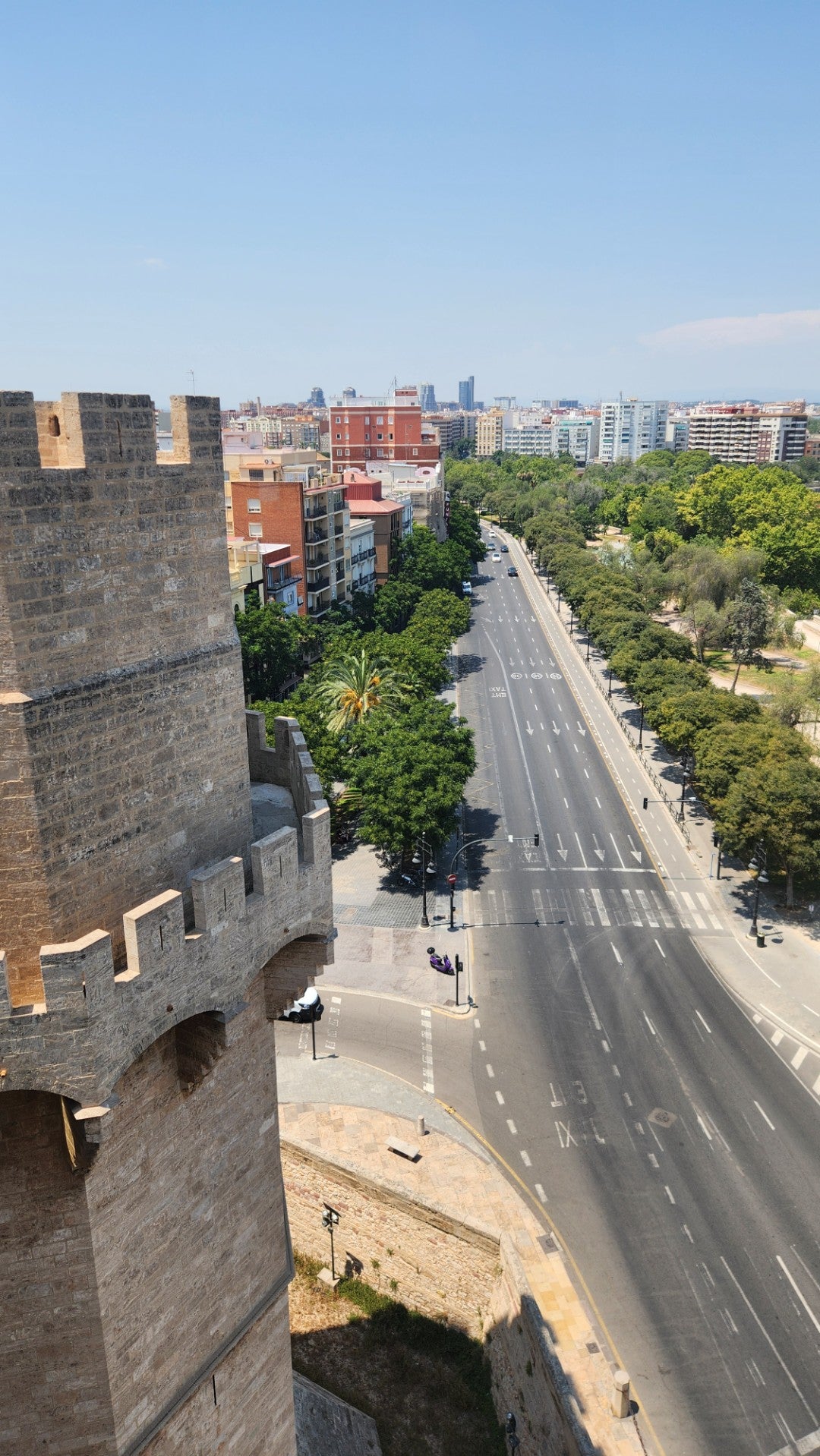 Torres dels Serrans - Valencia bar