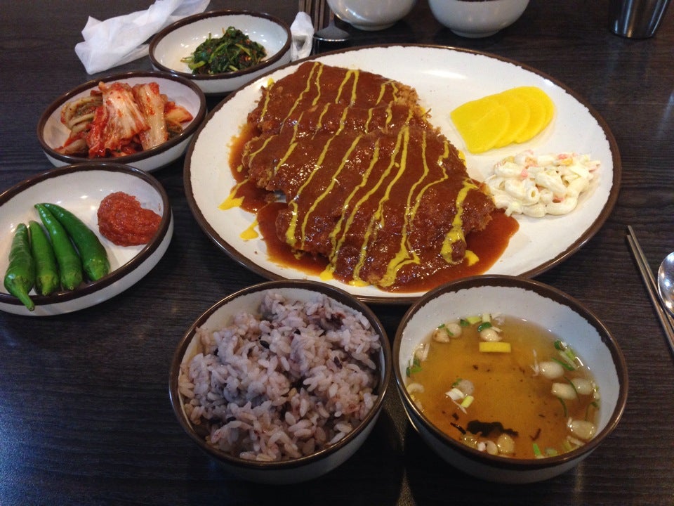 다담 돈까스 Logo