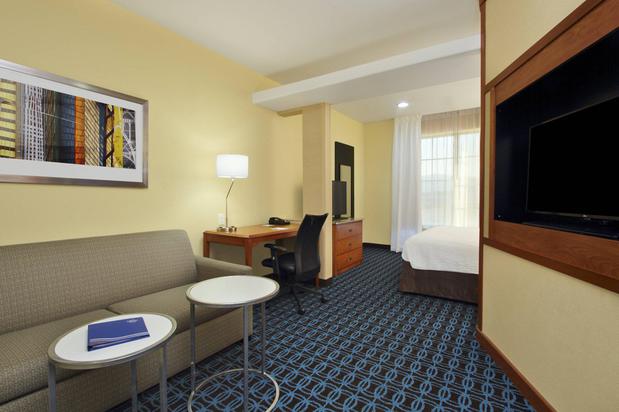 Fairfield Inn & Suites