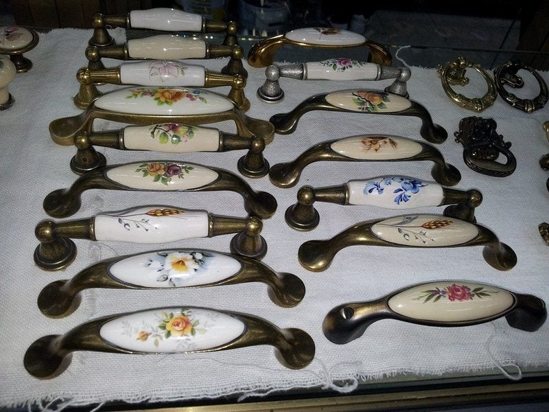 Cento Maniglie Di Mangano Mario