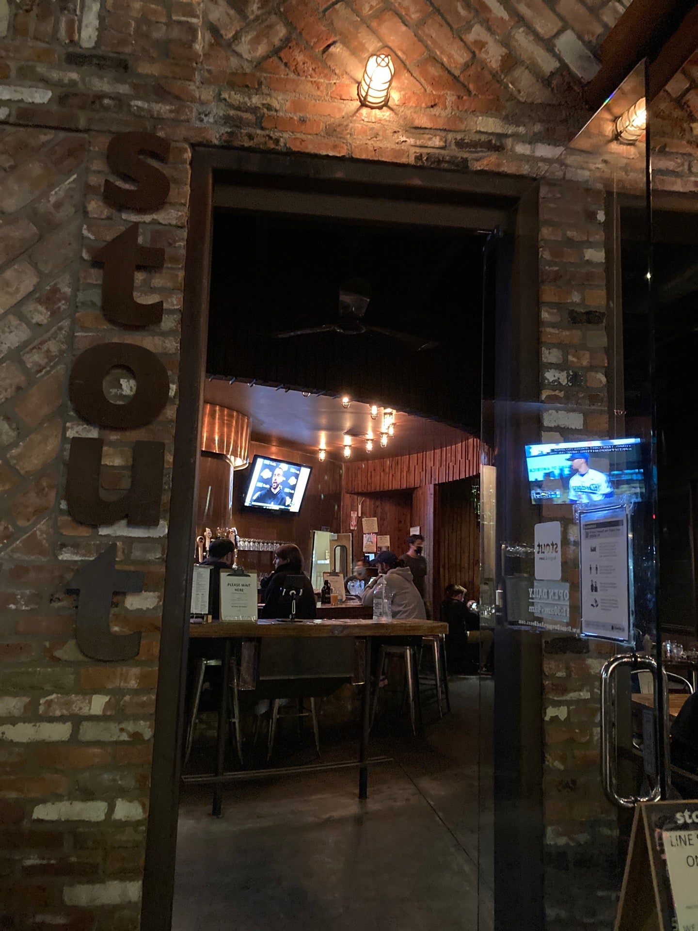 Stout restaurant in Los Angeles