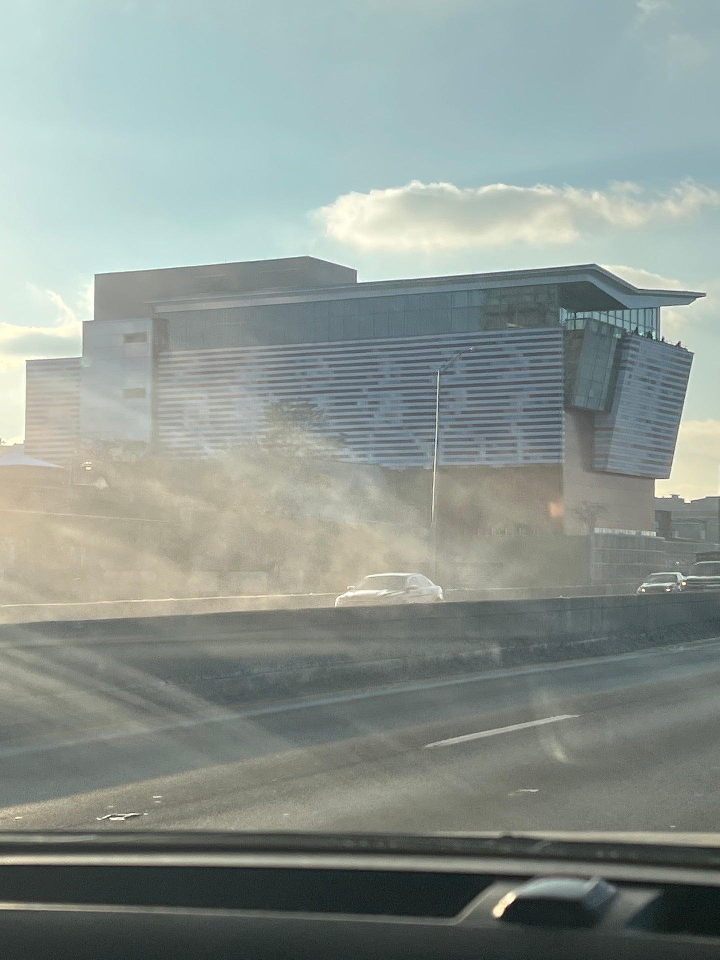 KFC Yum! Center (jZFa6v)