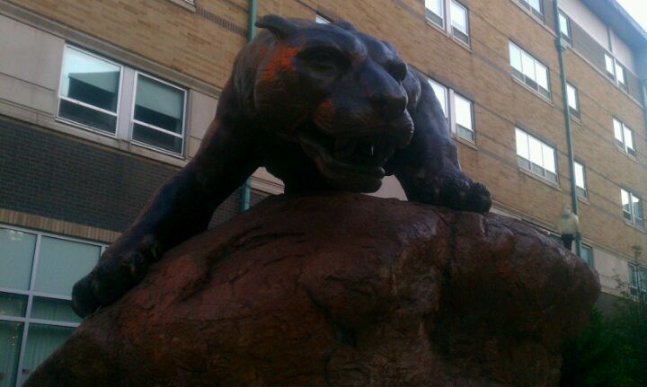 Wentworth Leopard Statue