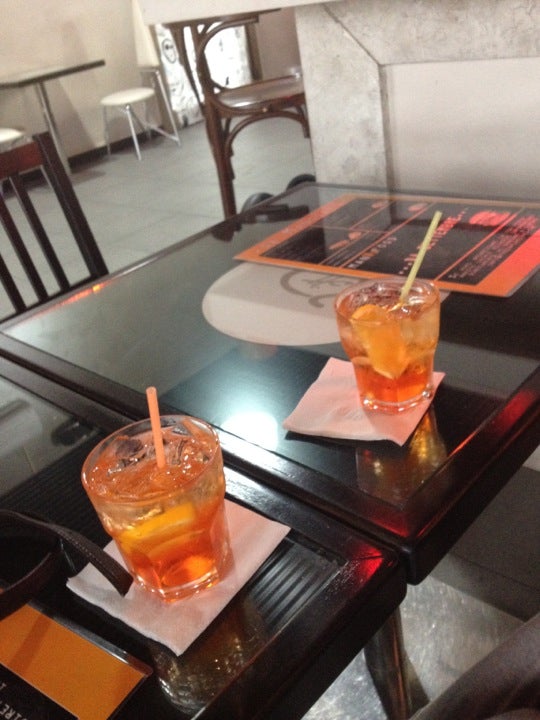 Jus Contemporary Bar Logo