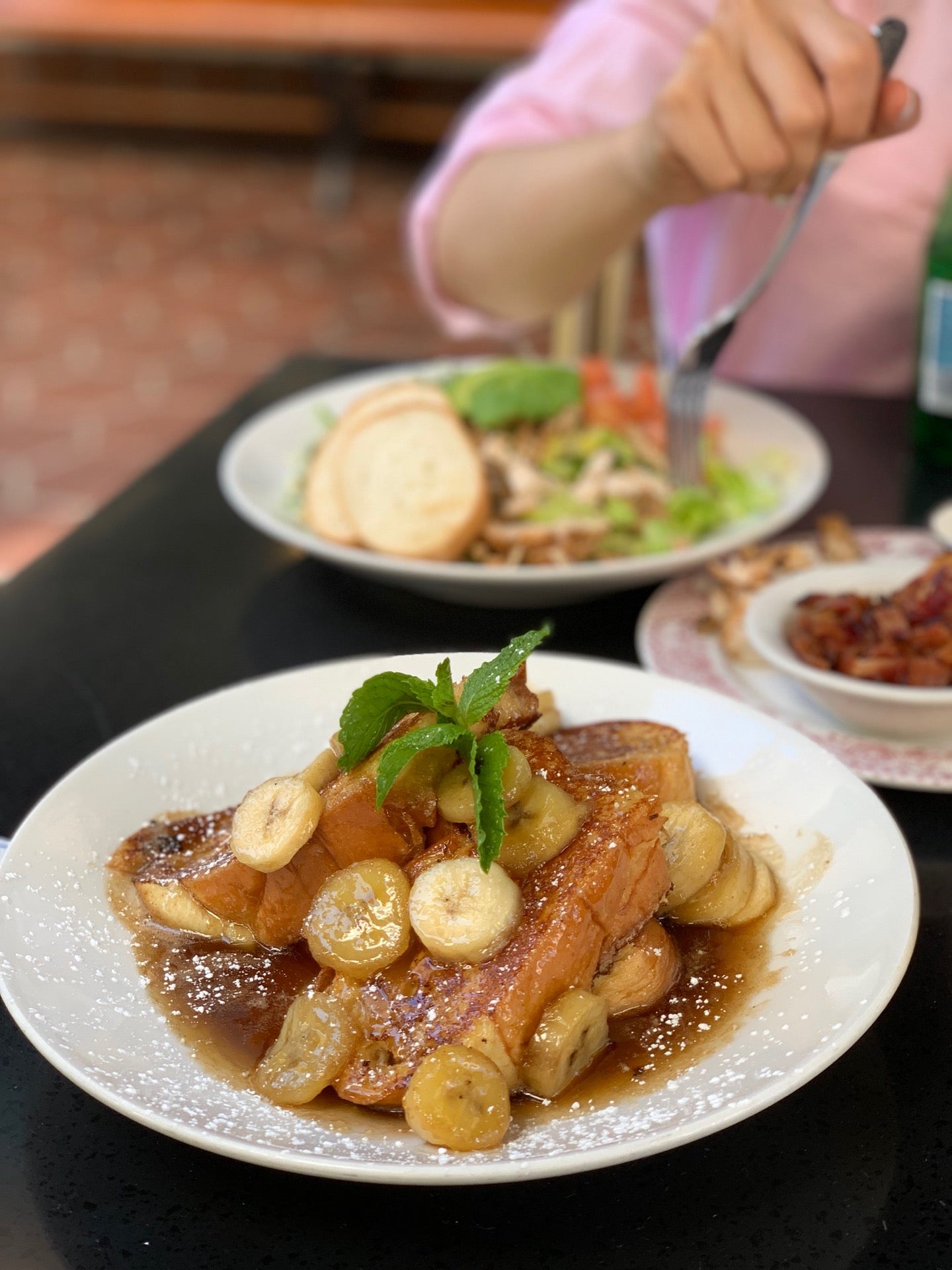 Jeannine's Restaurant & Bakery