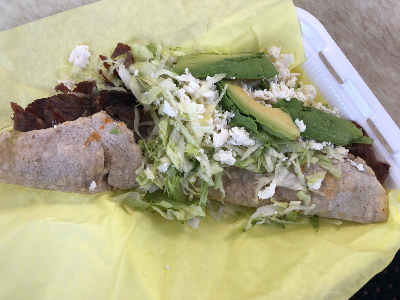 El Monchis tacos y cemitas