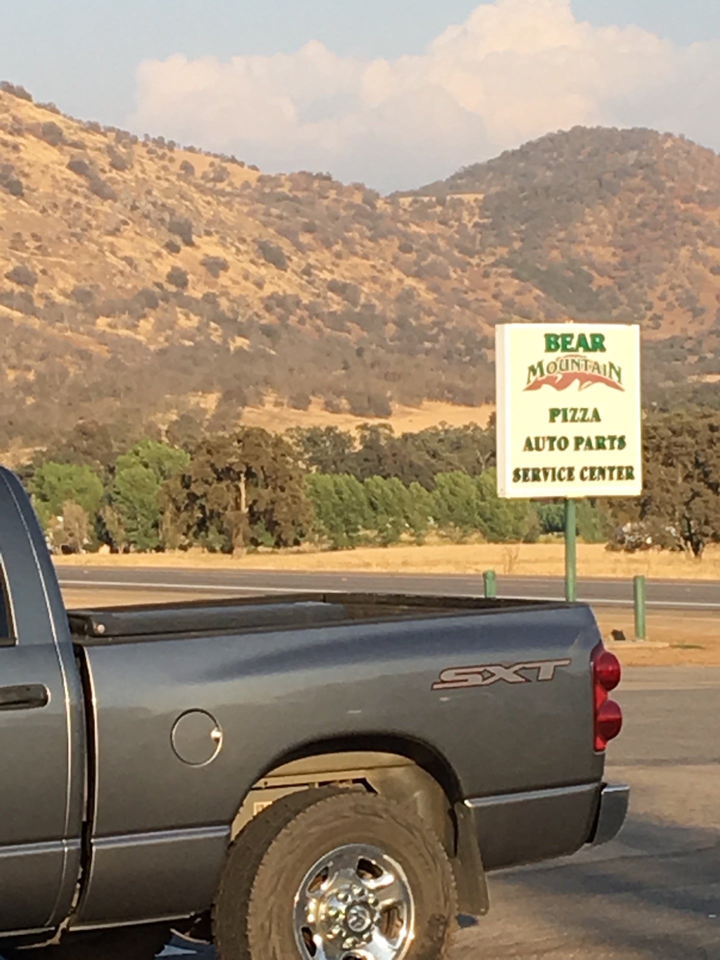 Bear Mountain Pizza