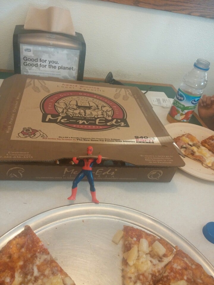 Me-N-Ed's Pizzeria