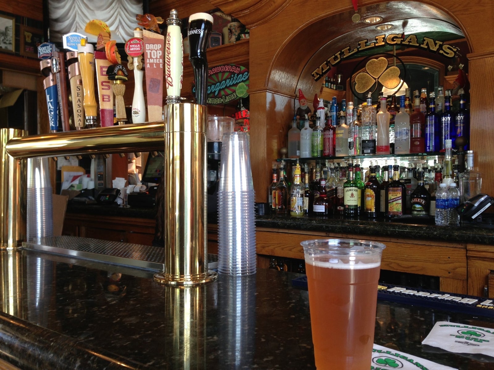 Mulligan's Pub