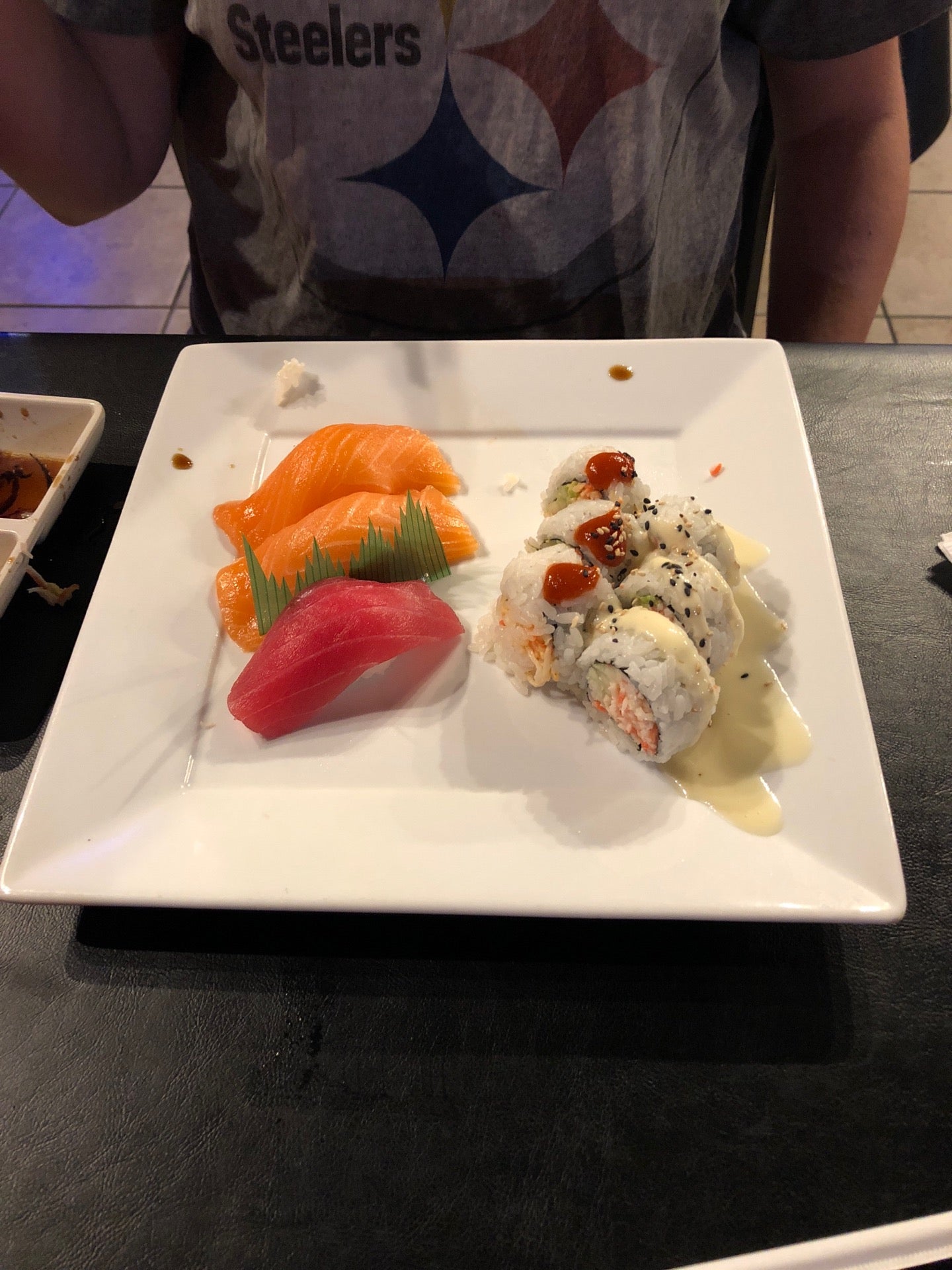 Avocado California Roll & Sushi