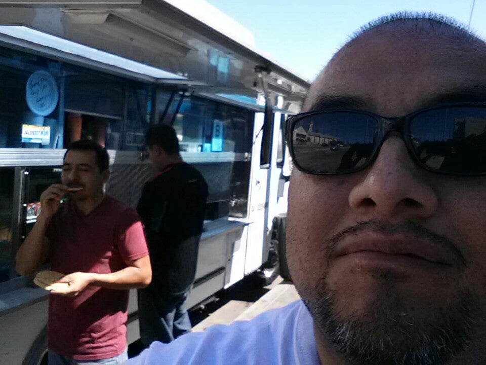 Mariscos Guillens