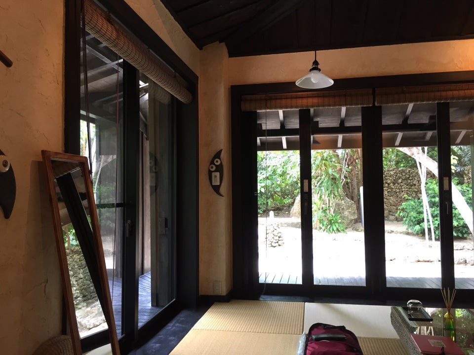 沖繩竹富島 漫步在海灘上 竹富島觀光懶人包 Compathy Travel Magazine線上日本旅遊雜誌