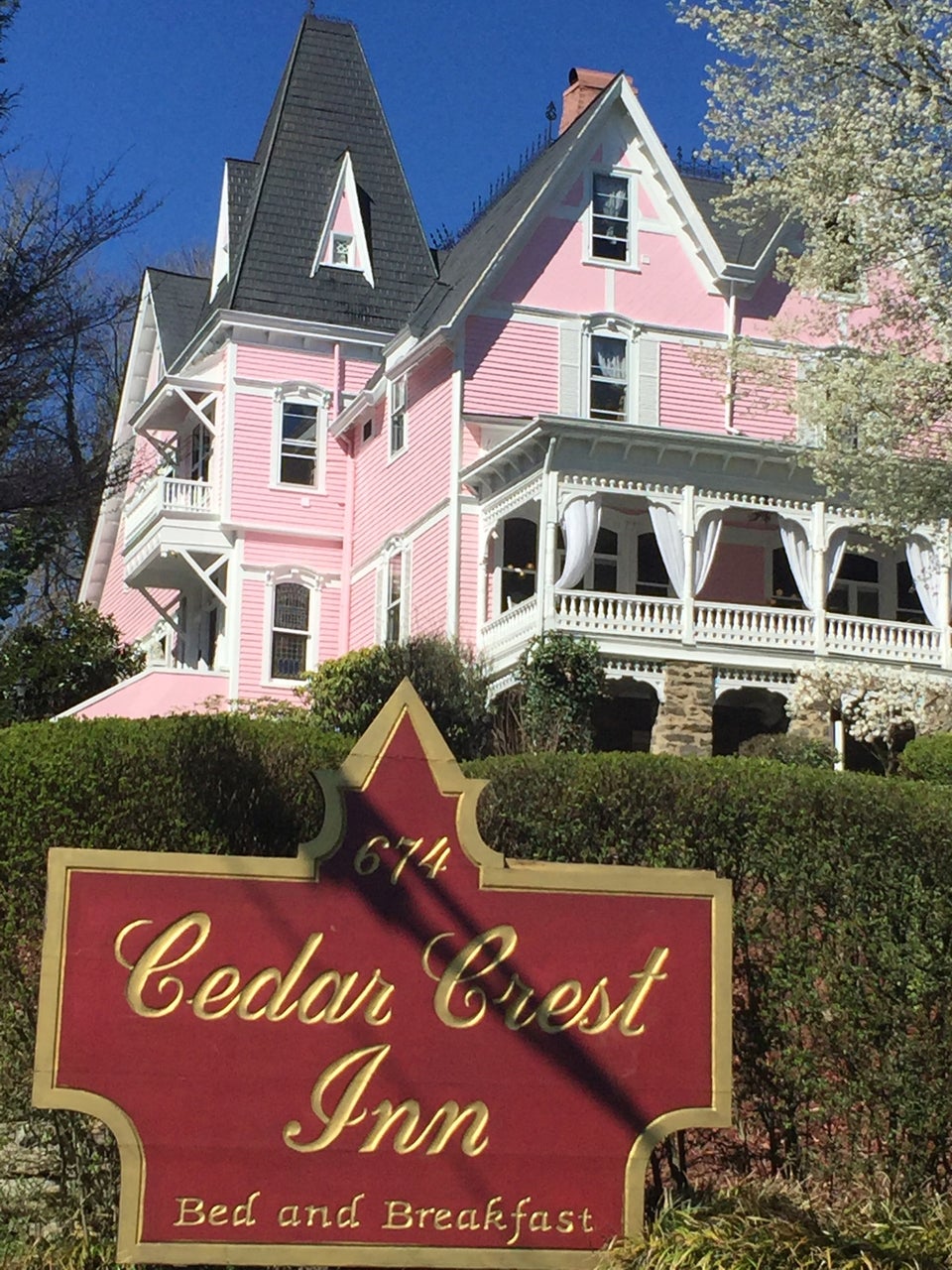 Photo of Cedar Crest Inn