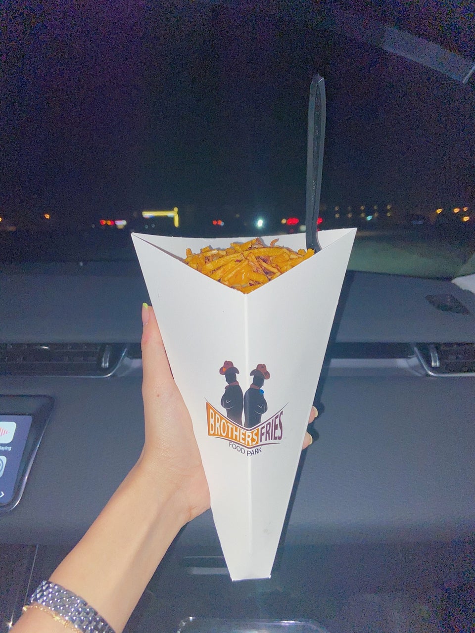 مطعم BROTHERS FRIES بالرياض