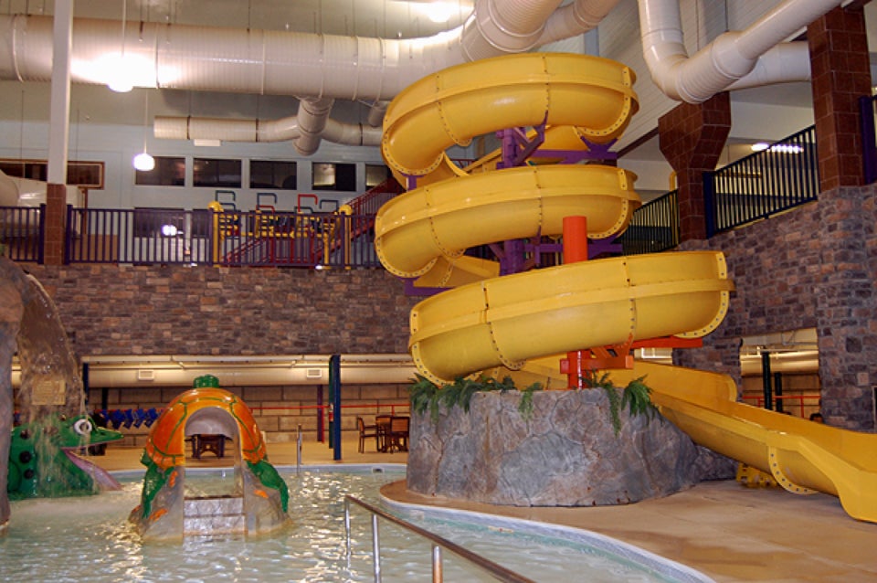 castle-rock-water-park-the-600-foot-indoor-lazy-river-in-missouri-you
