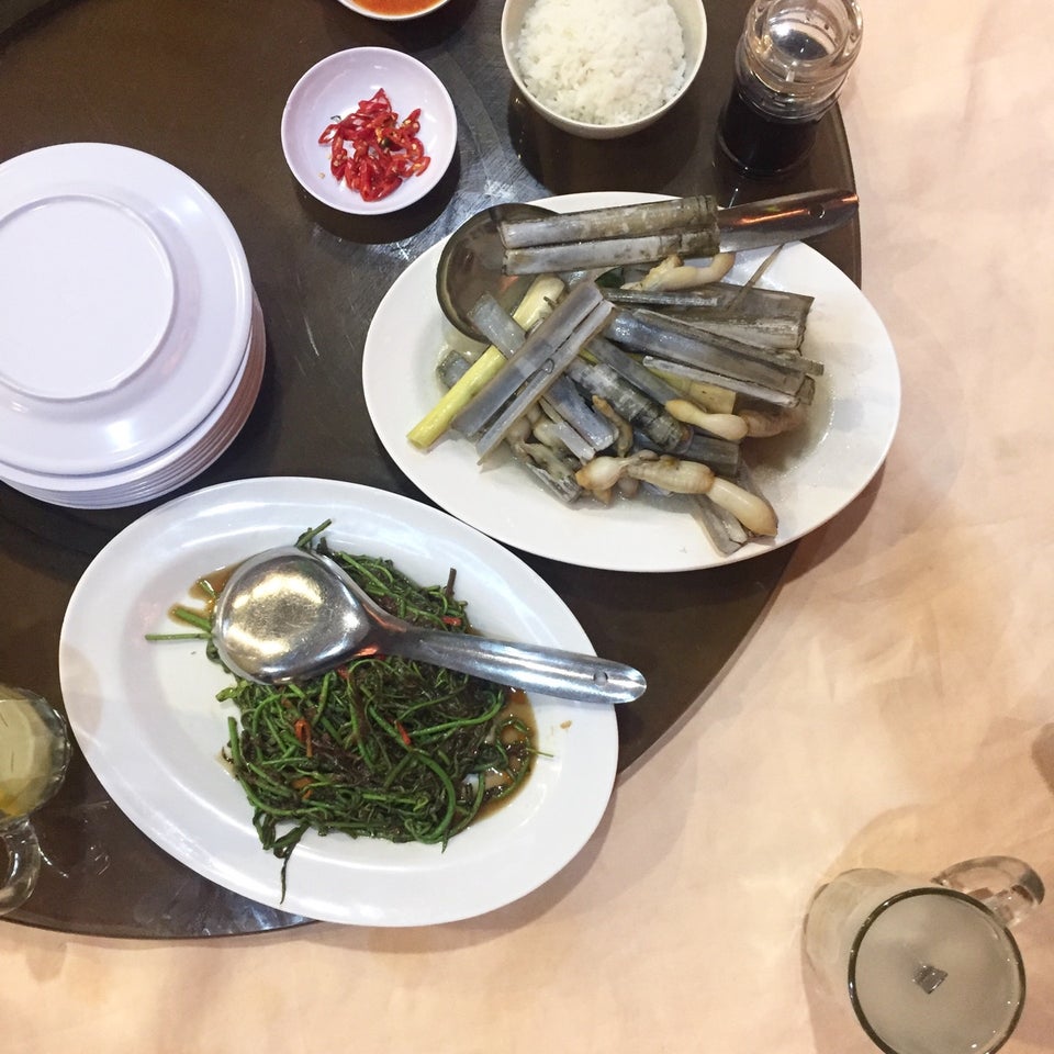 tempat makan di kuching