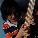 Keng Bassist