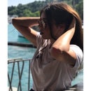 Eski Manken Ve Sunuculardan Gozde Tan Intihar Etti